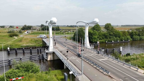 Twee zwanenbrug website